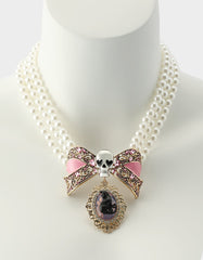 BLACK CAT TORSADE NECKLACE PEARL