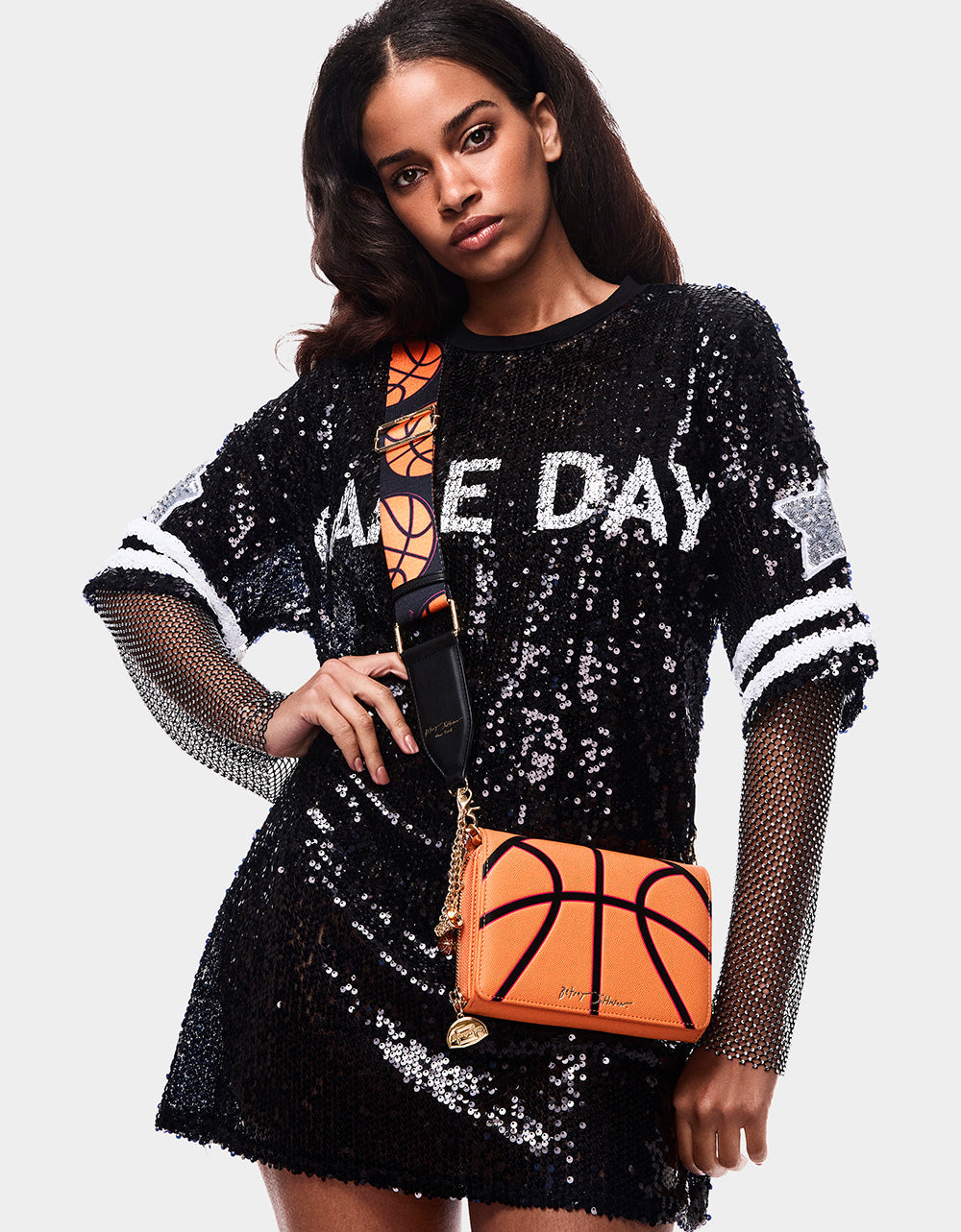GAME TIME WALLET ON CHAIN ORANGE